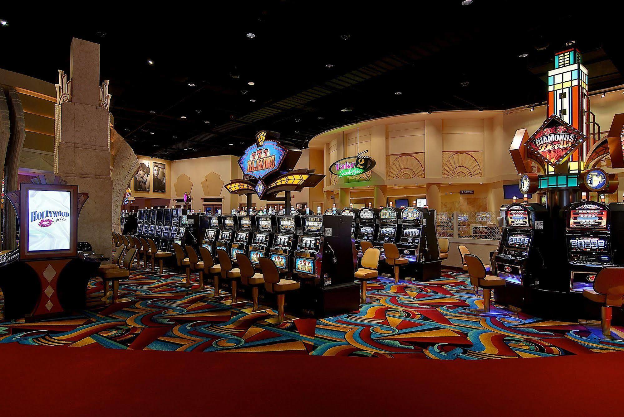 Hotel Hollywood Casino Bangor Esterno foto
